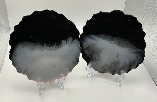 Large Scalloped Edge Black and White Coasters, set of 2